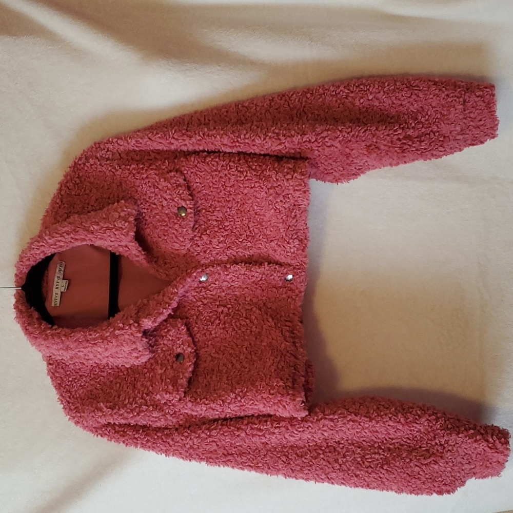 NWOT Hyfye solid teddy cropped jacket